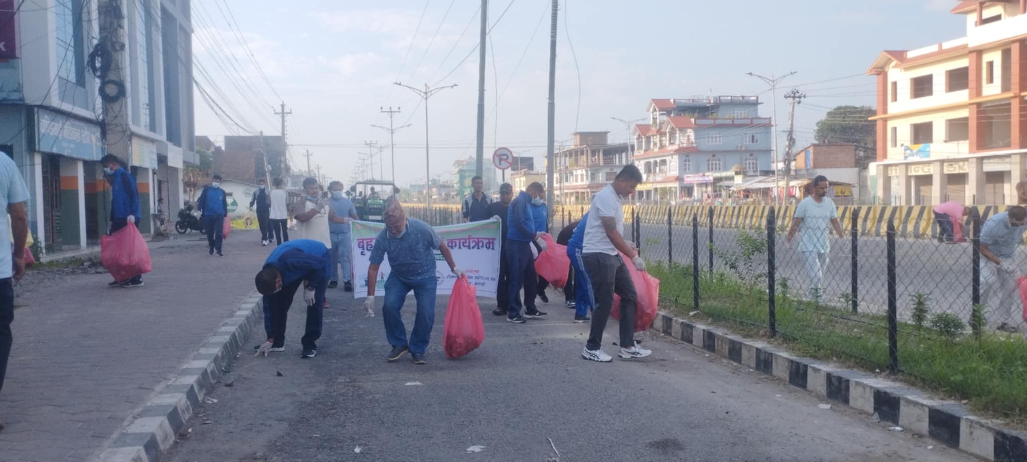 टीकापुर उद्योग वाणिज्य संघद्धारा बजार सरसफाई