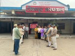 मदन–आश्रित स्मृति दिवसः एमाले टीकापुरद्धारा फलफूल वितरण