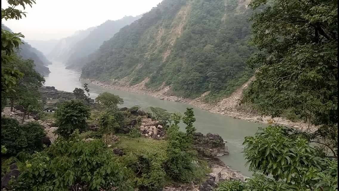 कर्णाली नदीमा डुंगा पल्टियो एकको मृत्यु, तीन बेपत्ता