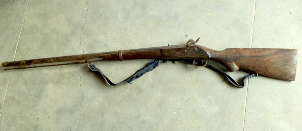 भरुवा बन्दुक सहित एक व्यक्ति पक्राउ