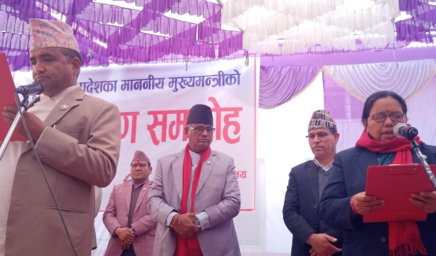 सुदूरपश्चिमका दुई मन्त्रीले खाए सपथ