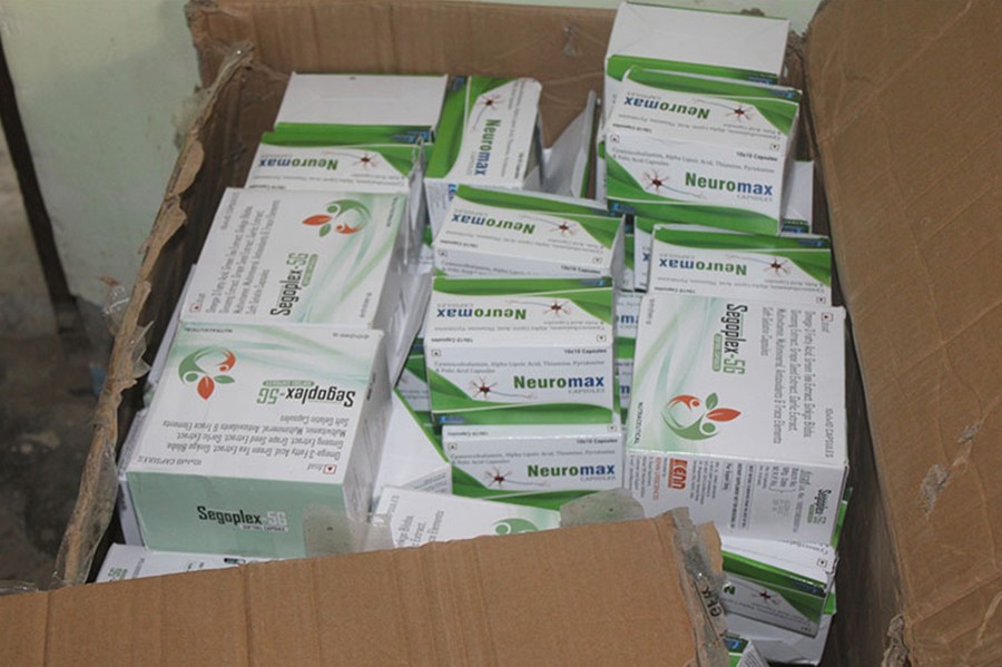 भारतबाट अवैध रुपमा ल्याइएको १० लाखको औषधि बरामद