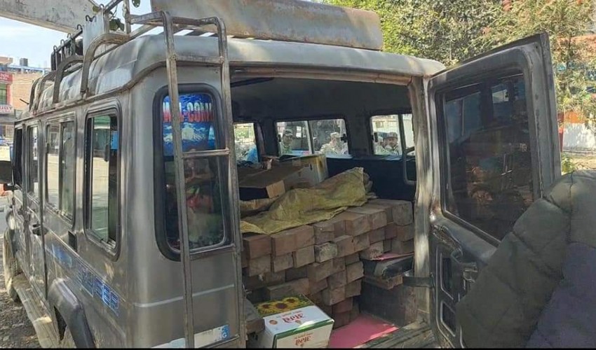 अवैध काठ फेला