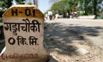 गड्डाचौकी नाकाबाट नेपाल भित्रिने विदेशी पर्यटक बढे