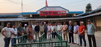 उद्योग वाणिज्य संघद्वारा अस्पताललाई बेन्च हस्तान्तरण