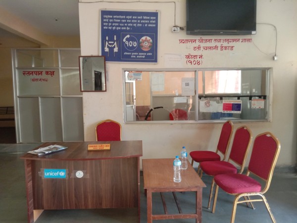 कार्यकक्षमा लागेको ताला खोल्नुको साँटो मेयरको वैकल्पिक कार्यकक्ष