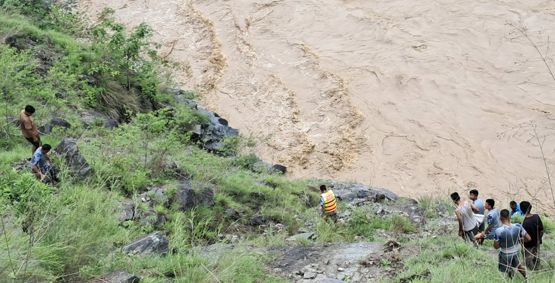 कर्णाली नदीमा भेटिए दुई शव