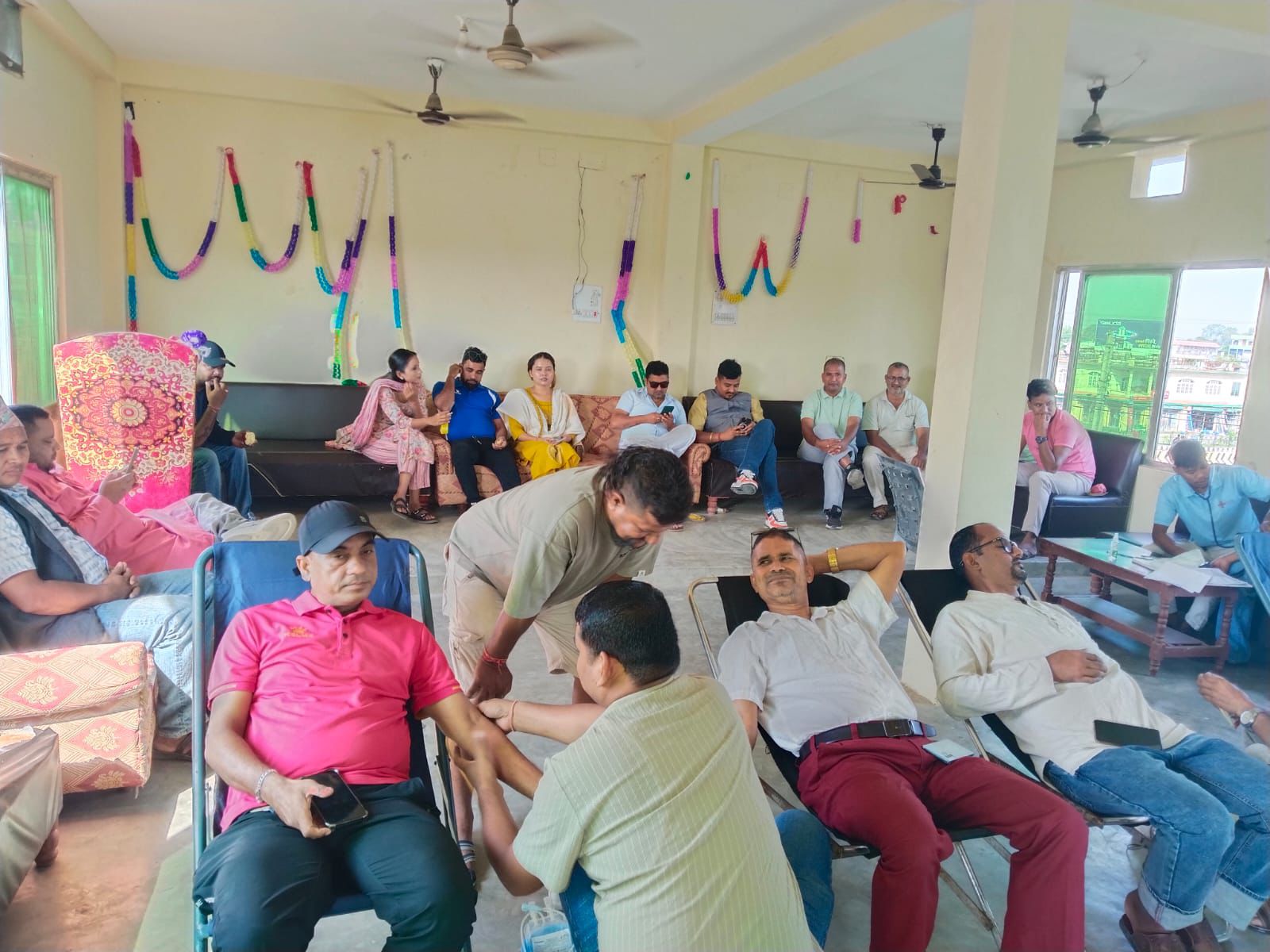वाणिज्य संघद्धारा रक्तदान: ३६ पिन्ट रगत संकलन