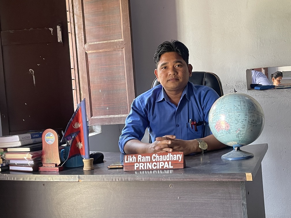 बन्द हुने अवस्थाको स्कुललाई नयाँ जीवन दिएका लिखराम चौधरी