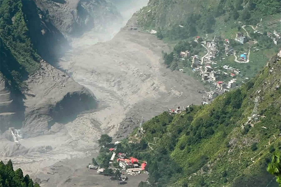 रसुवाको बाढीपहिरोमा टीकापुरका केही व्यक्ति बेपत्ता